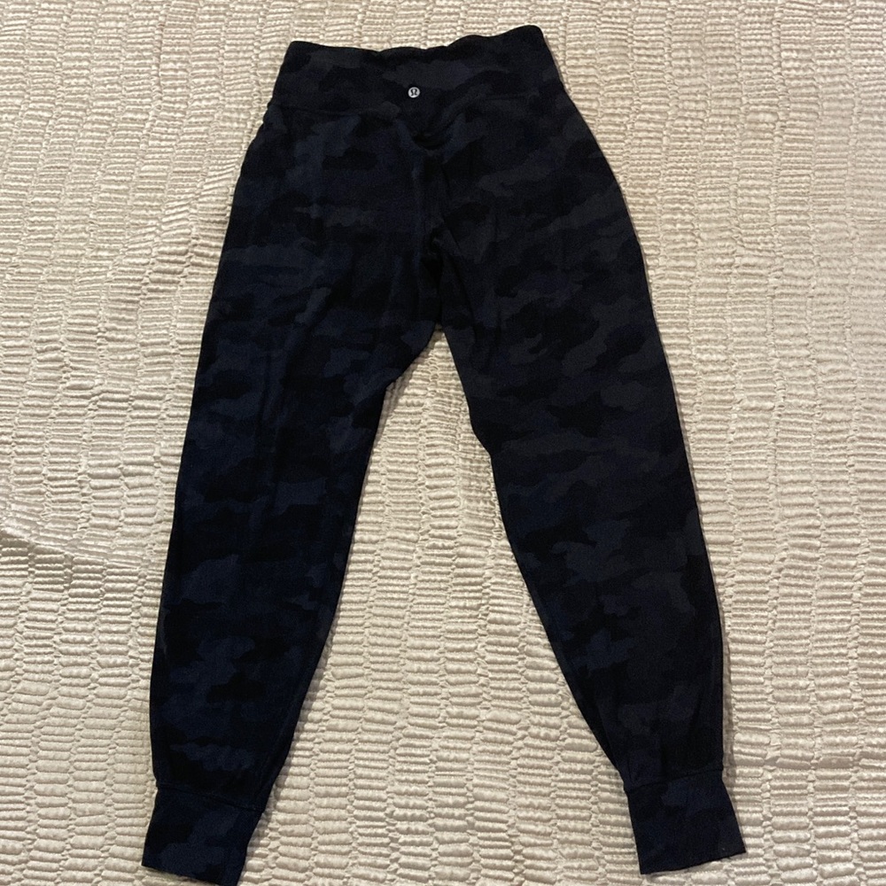lululemon athletica Black Navy Camo Jogger Track Pants